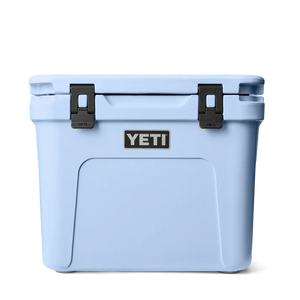 Yeti Roadie 32 Cooler Box in Big Sky Blue